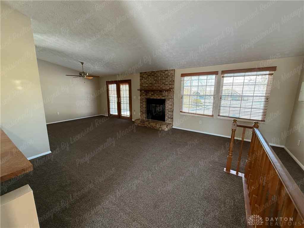 2399 Cross Village Dr - Photo 5 of 34