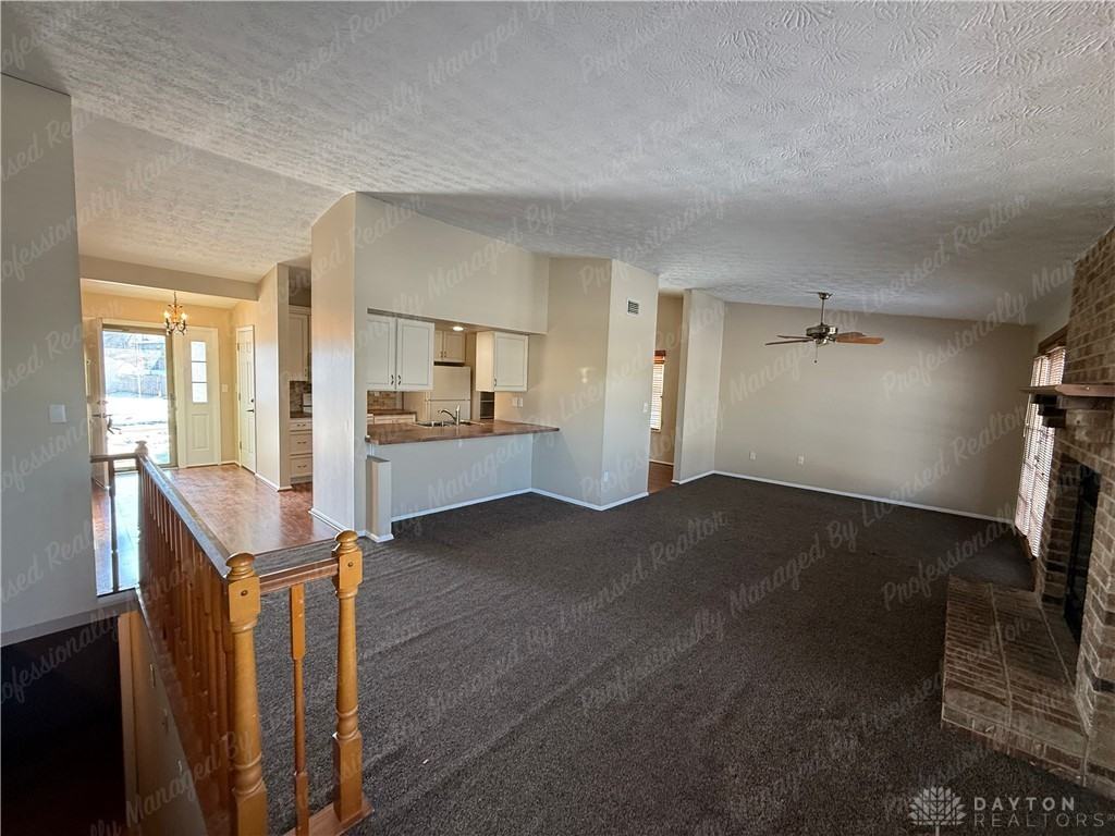 2399 Cross Village Dr - Photo 6 of 34