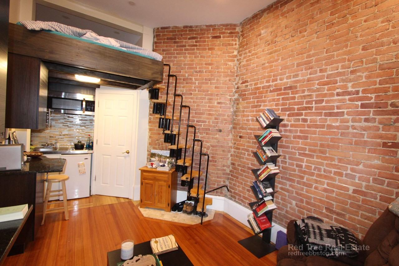 1689 Beacon St #7 - Photo 2 of 9