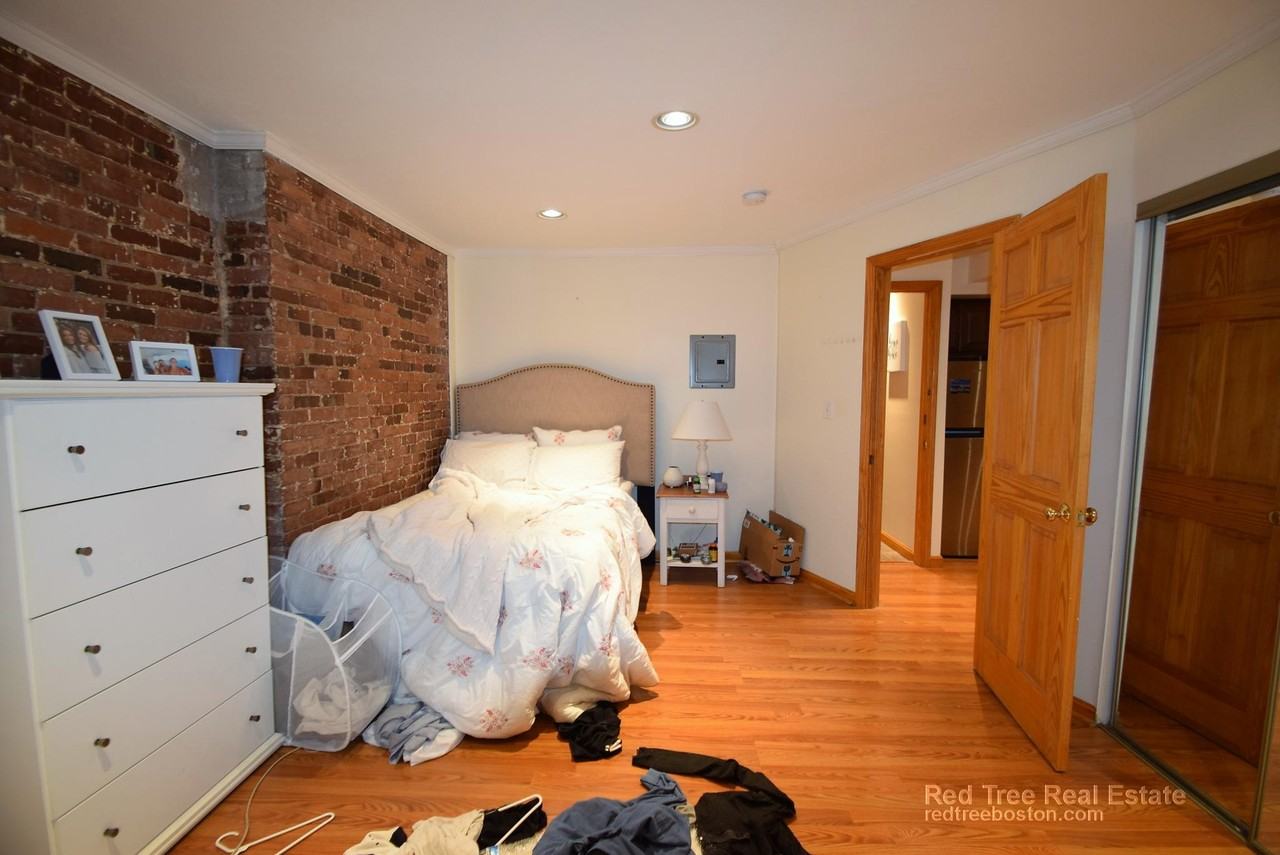 1689 Beacon St #4 - Photo 6 of 12