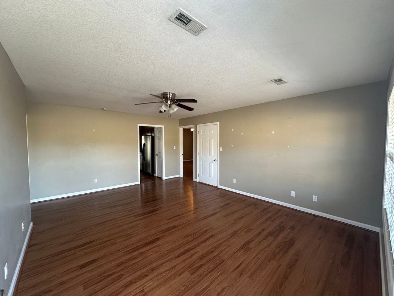 4122 Rainbow Hill Ln - Photo 2 of 18