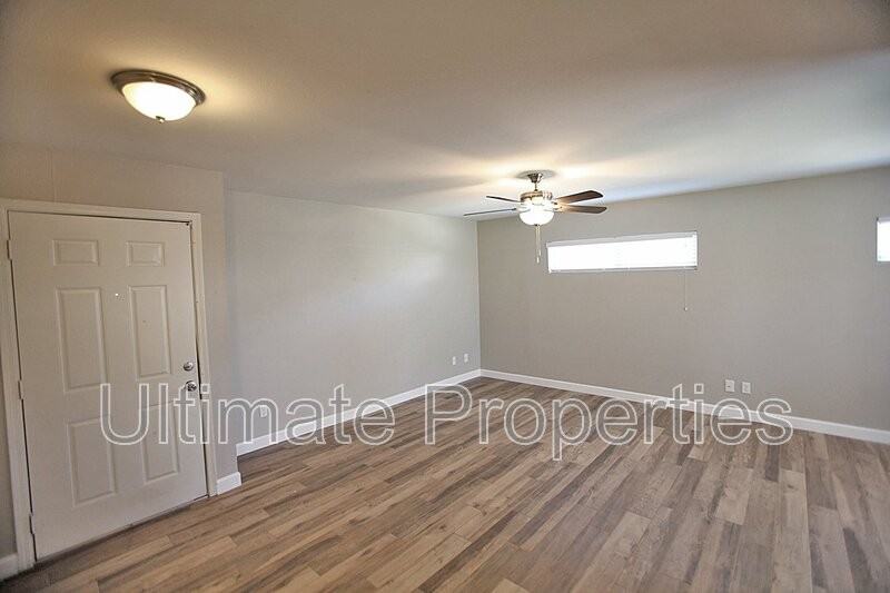 5520 W Alice Ave - Photo 5 of 12