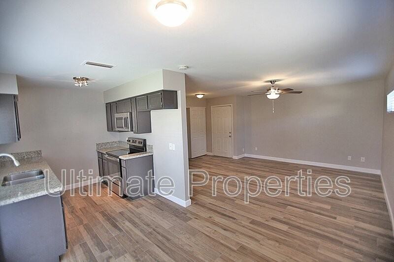5520 W Alice Ave - Photo 6 of 12