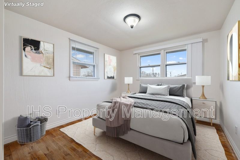 1555 W Pearl St - Photo 2 of 16