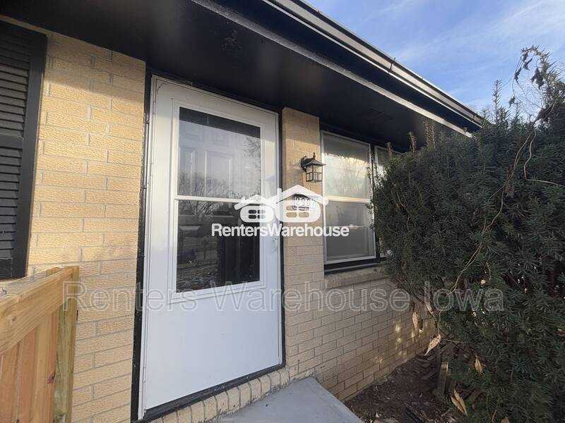 2907 67th St - Photo 3 of 19