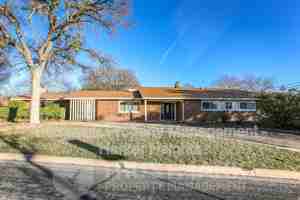 featured image of 101 Highland Oaks Dr