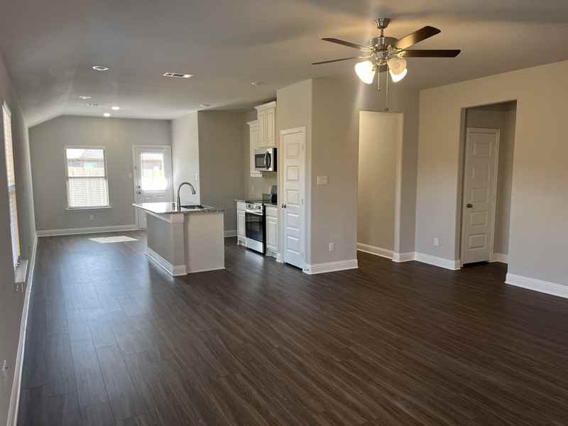 1415 Alexandria Dr - Photo 2 of 22