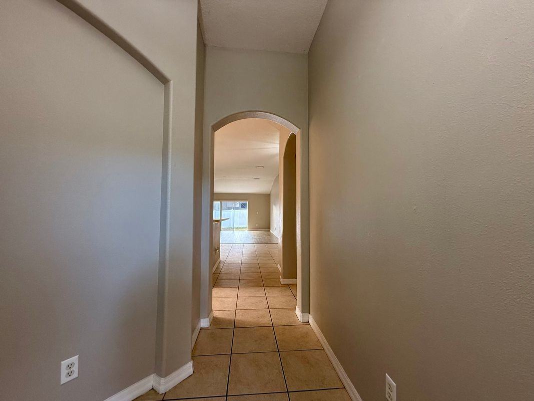 25141 Ironwedge Dr - Photo 2 of 22