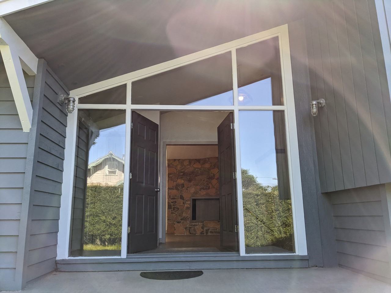 510 Nw Lee St - Photo 3 of 25