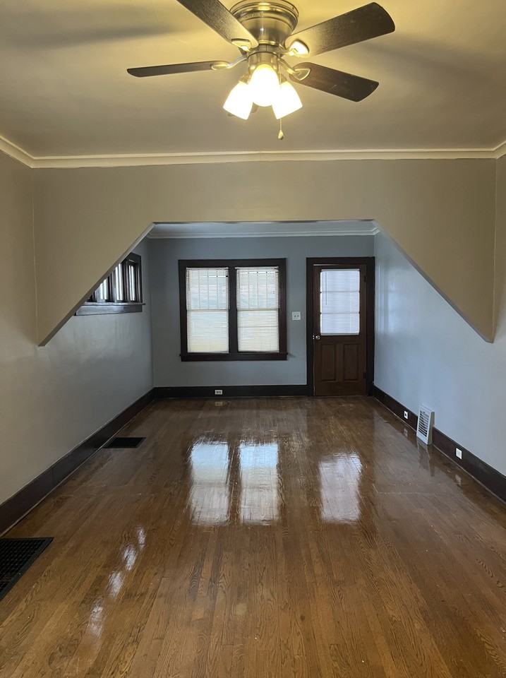 1151 Emerson Ave - Photo 3 of 16