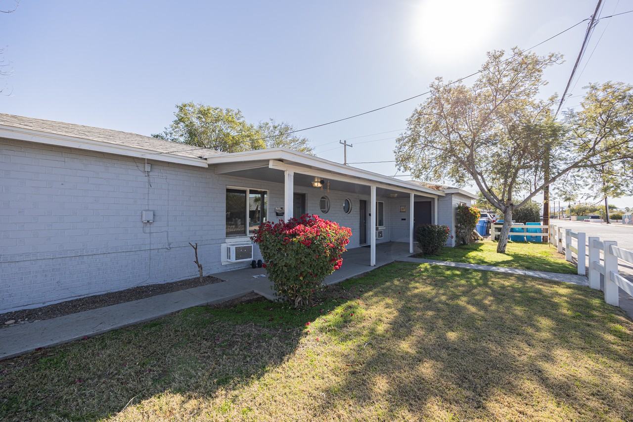 1501 E Harvard St - Photo 2 of 10