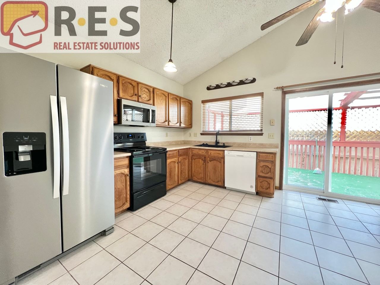 9393 W Wagon Trail Cir - Photo 2 of 20