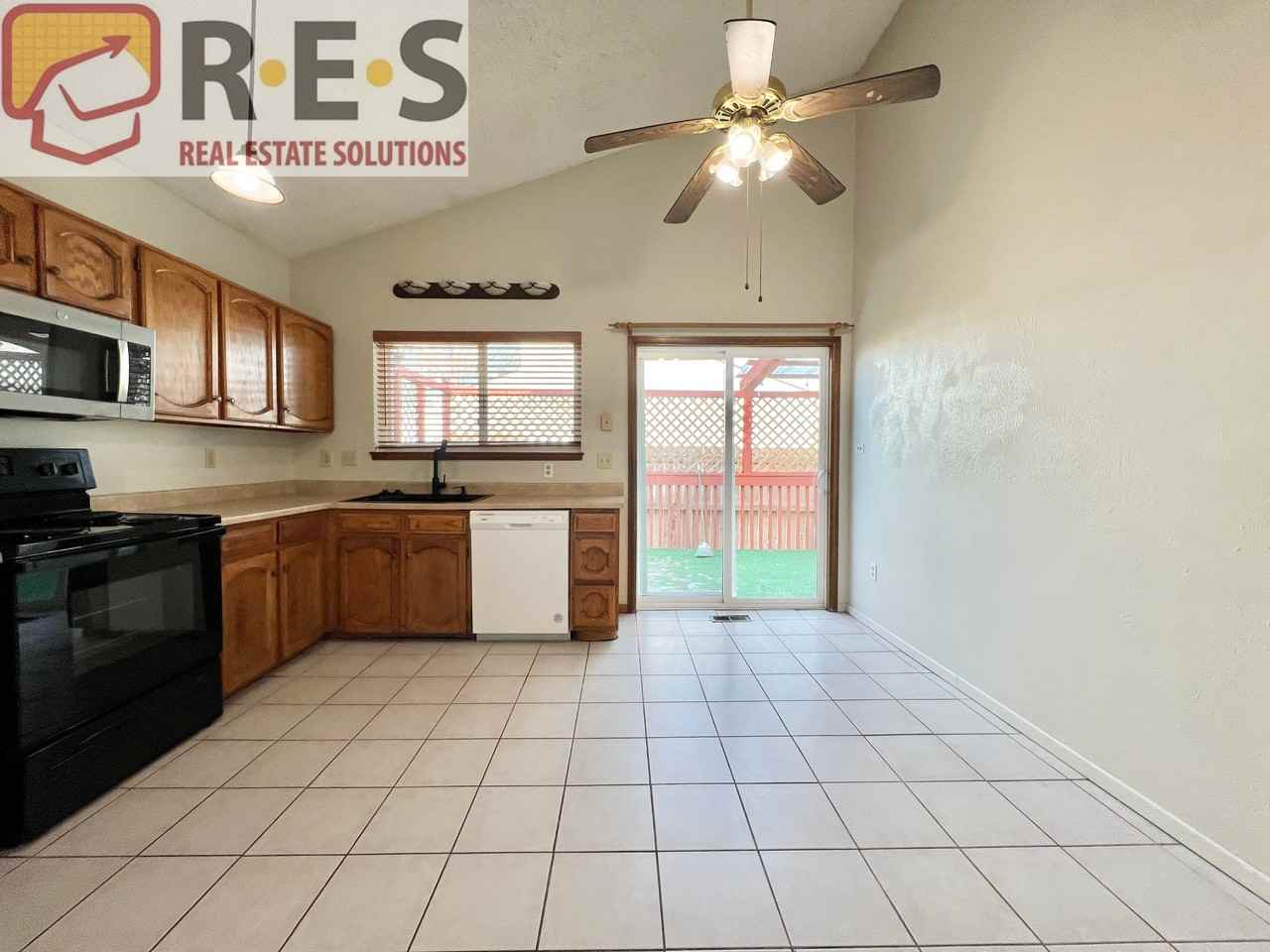 9393 W Wagon Trail Cir - Photo 3 of 20