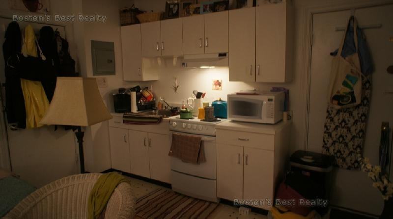 122 Park St #2A - Photo 2 of 2