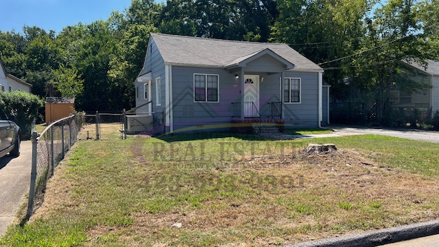 745 Henderson Dr - Photo 4 of 24