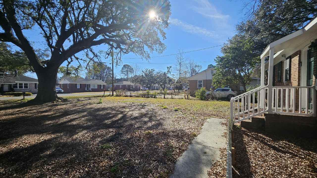 415 Annette Dr - Photo 2 of 16