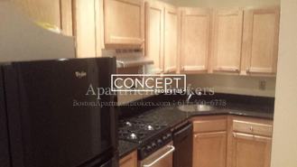 220 Hanover St #7 - Photo 1 of 1