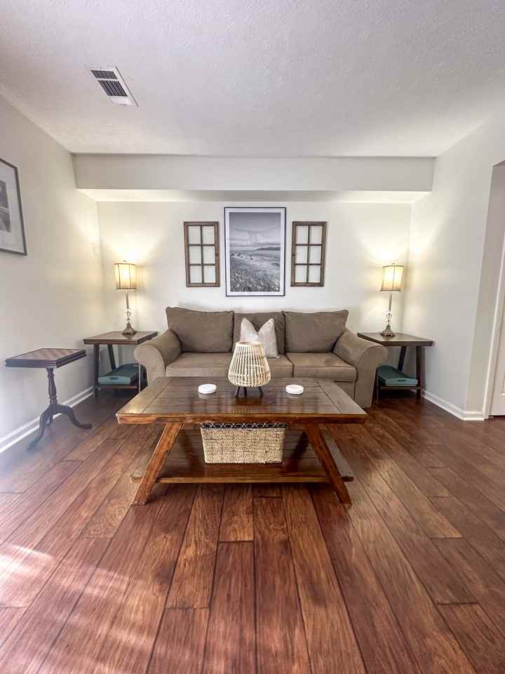 1659 York Dr - Photo 4 of 30