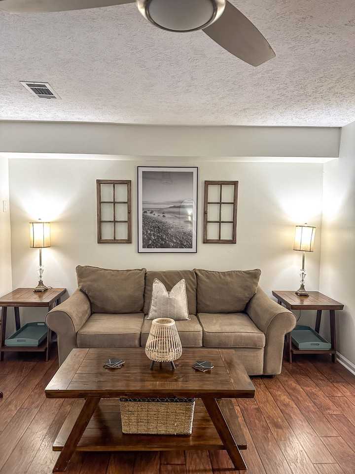 1659 York Dr - Photo 5 of 30