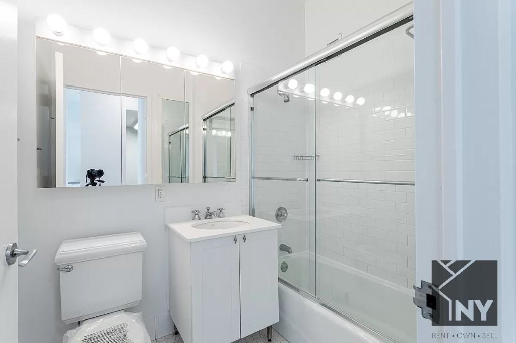 4540 Center Blvd #1412 - Photo 4 of 6