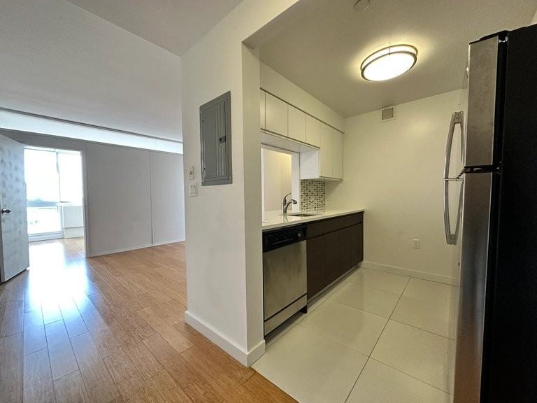 15 Avenue D #10D - Photo 4 of 10