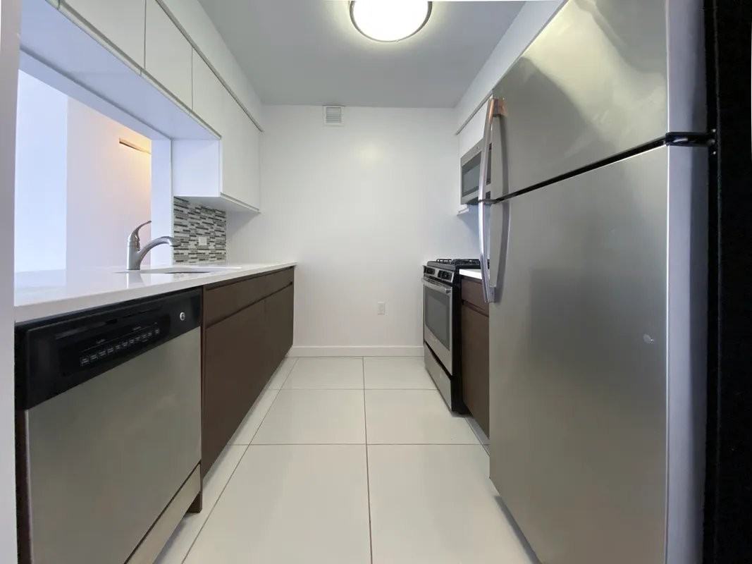 15 Avenue D #10D - Photo 5 of 10