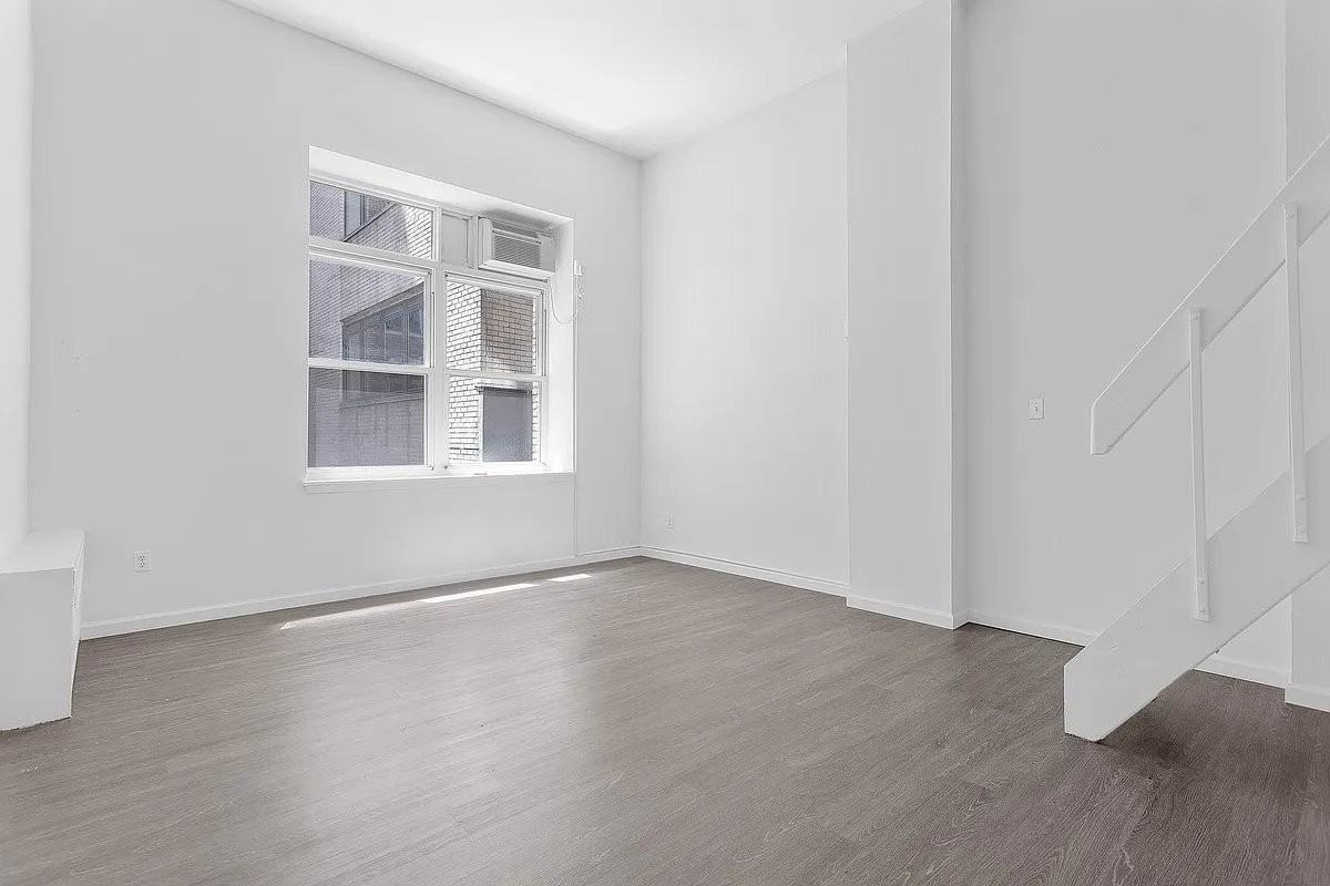 Fulton St & Gold St #509