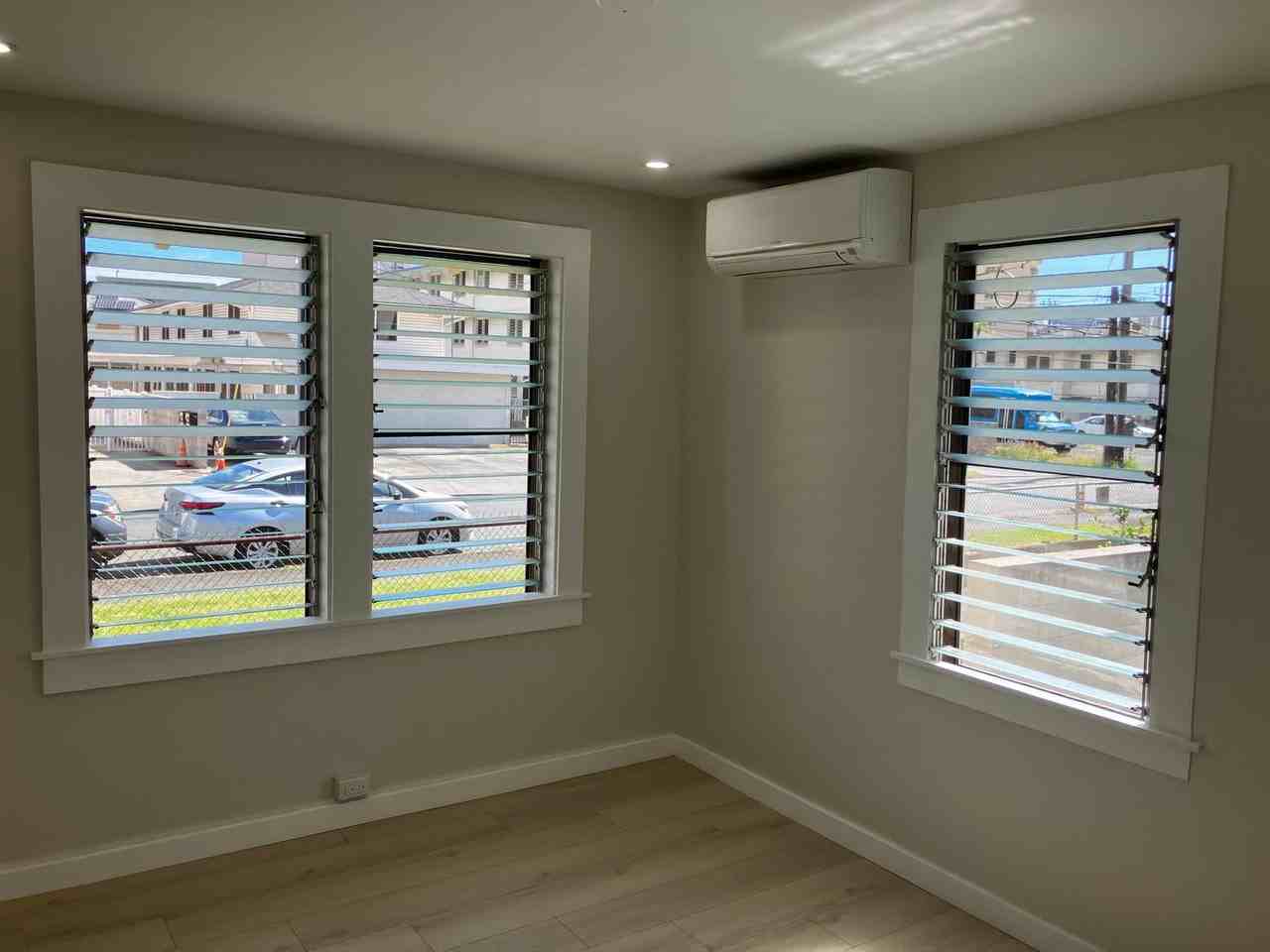 726 Hausten St - Photo 3 of 17
