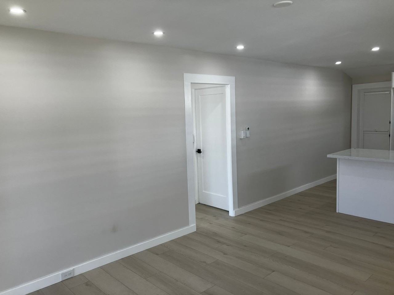726 Hausten St - Photo 4 of 17