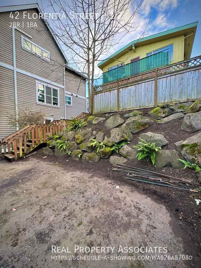 42 Florentia St #1-2 - Photo 3 of 24