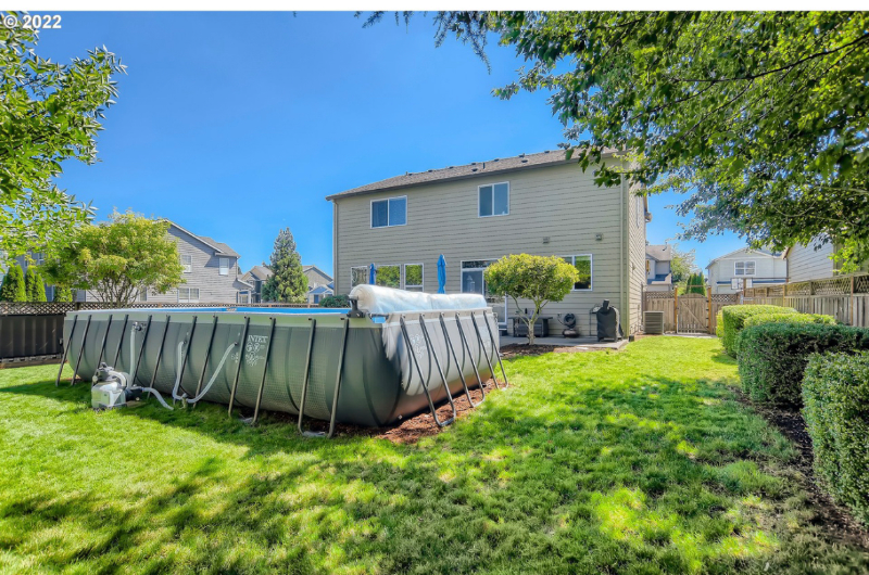 360 Ne 19th Ave - Photo 3 of 19