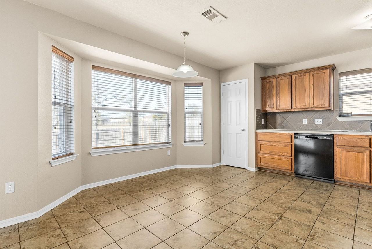 3408 Logsdon St - Photo 2 of 16