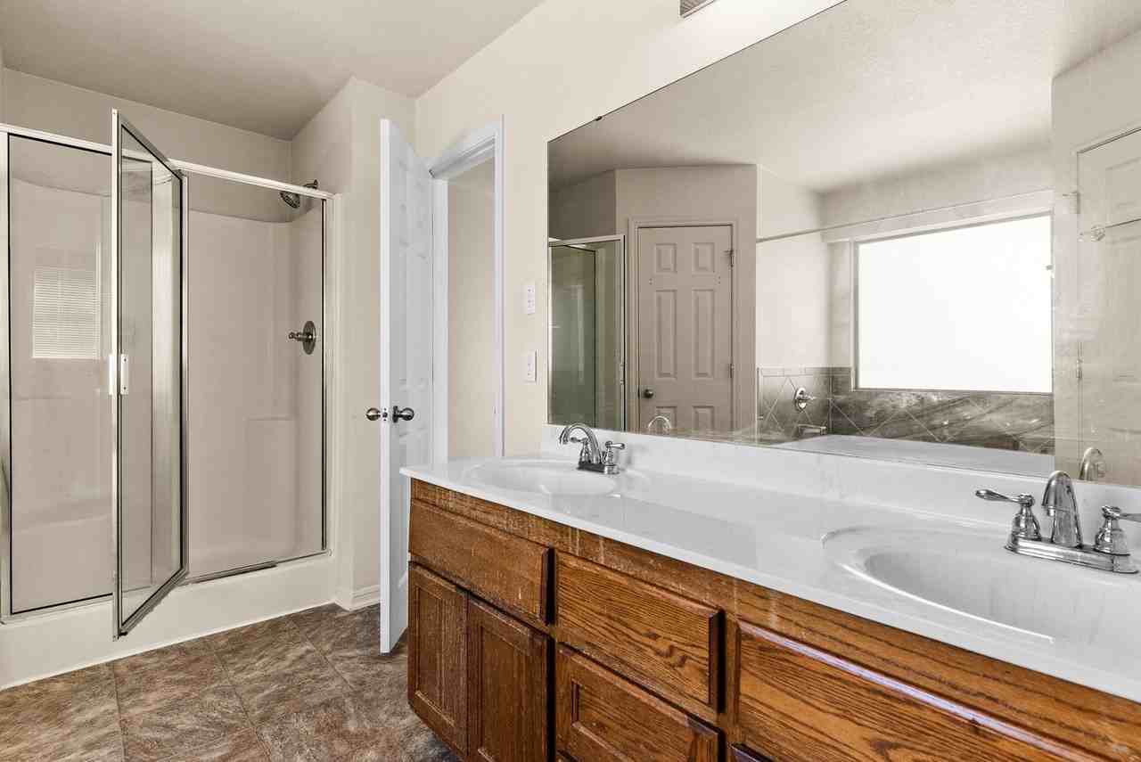 3408 Logsdon St - Photo 6 of 16