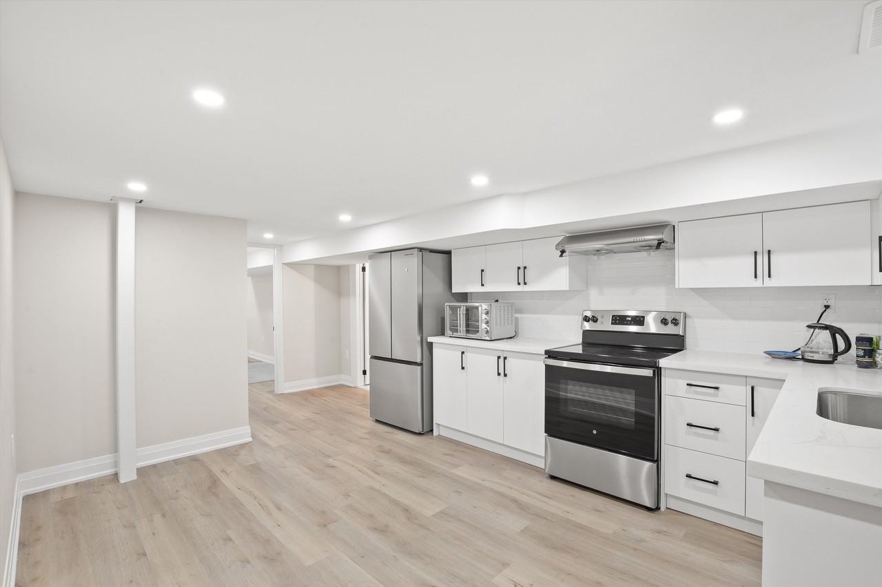 7 Bellefontaine Street - Photo 3 of 15