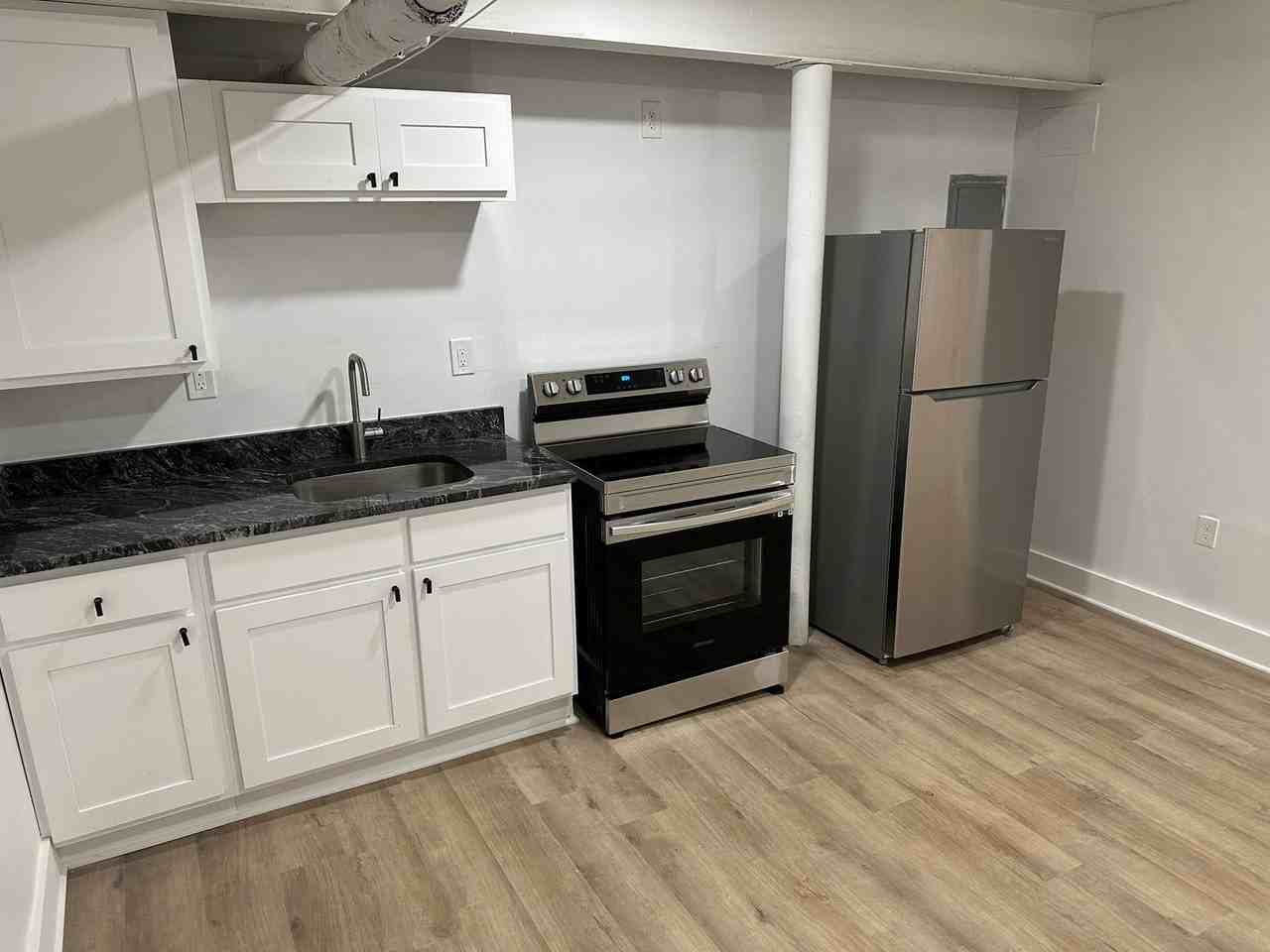 The Superior 40 - Photo 3 of 11