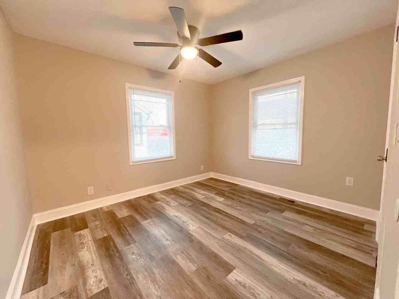 103 Wilson Ct - Photo 6 of 14