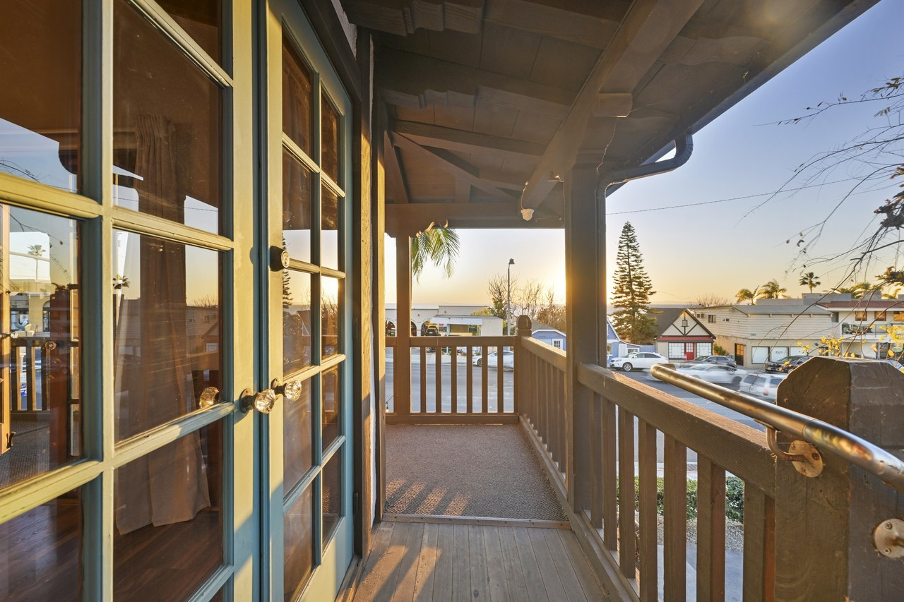 1750 S Coast Hwy #1 - Photo 2 of 12