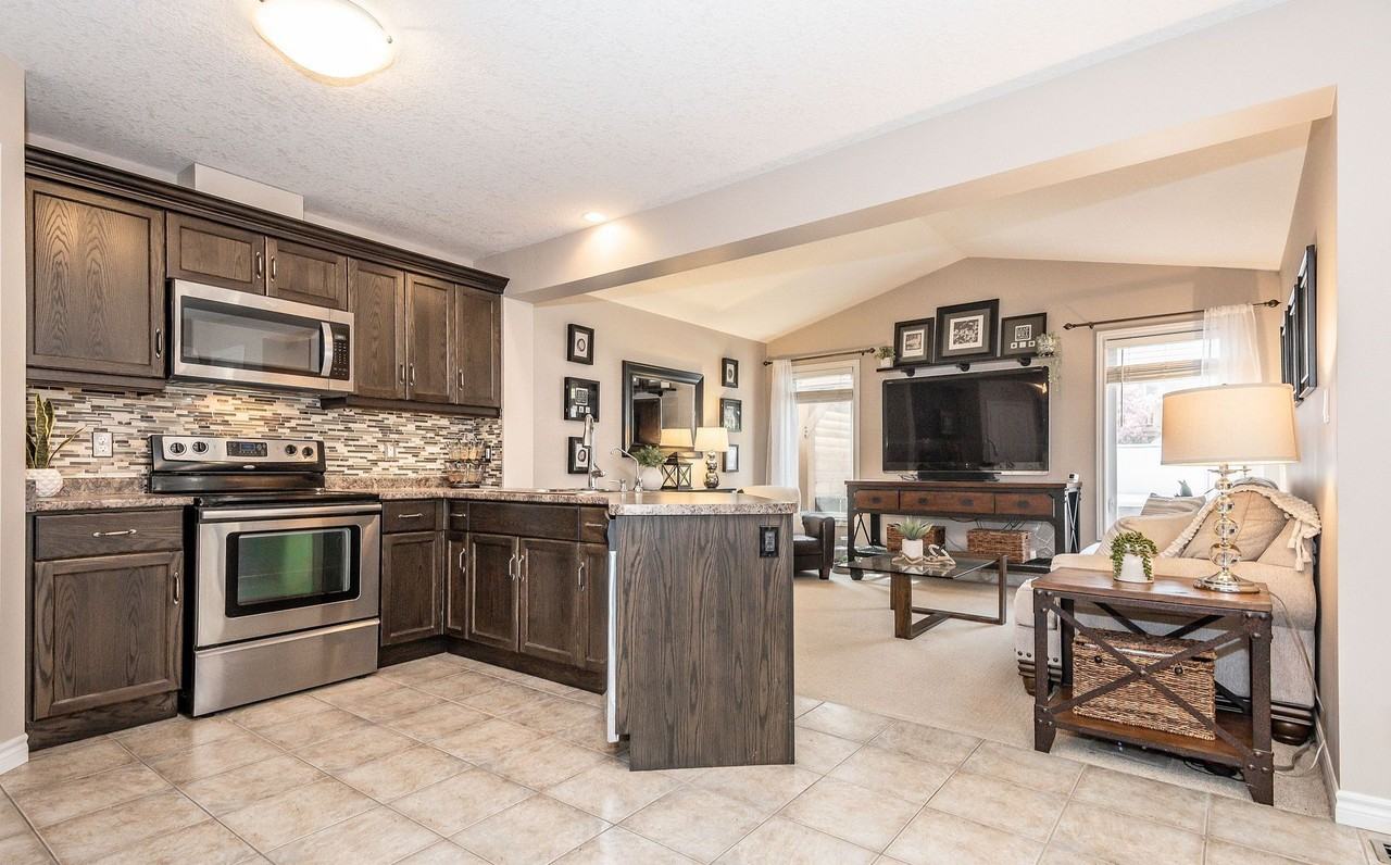 40 Acker Street - Photo 6 of 36