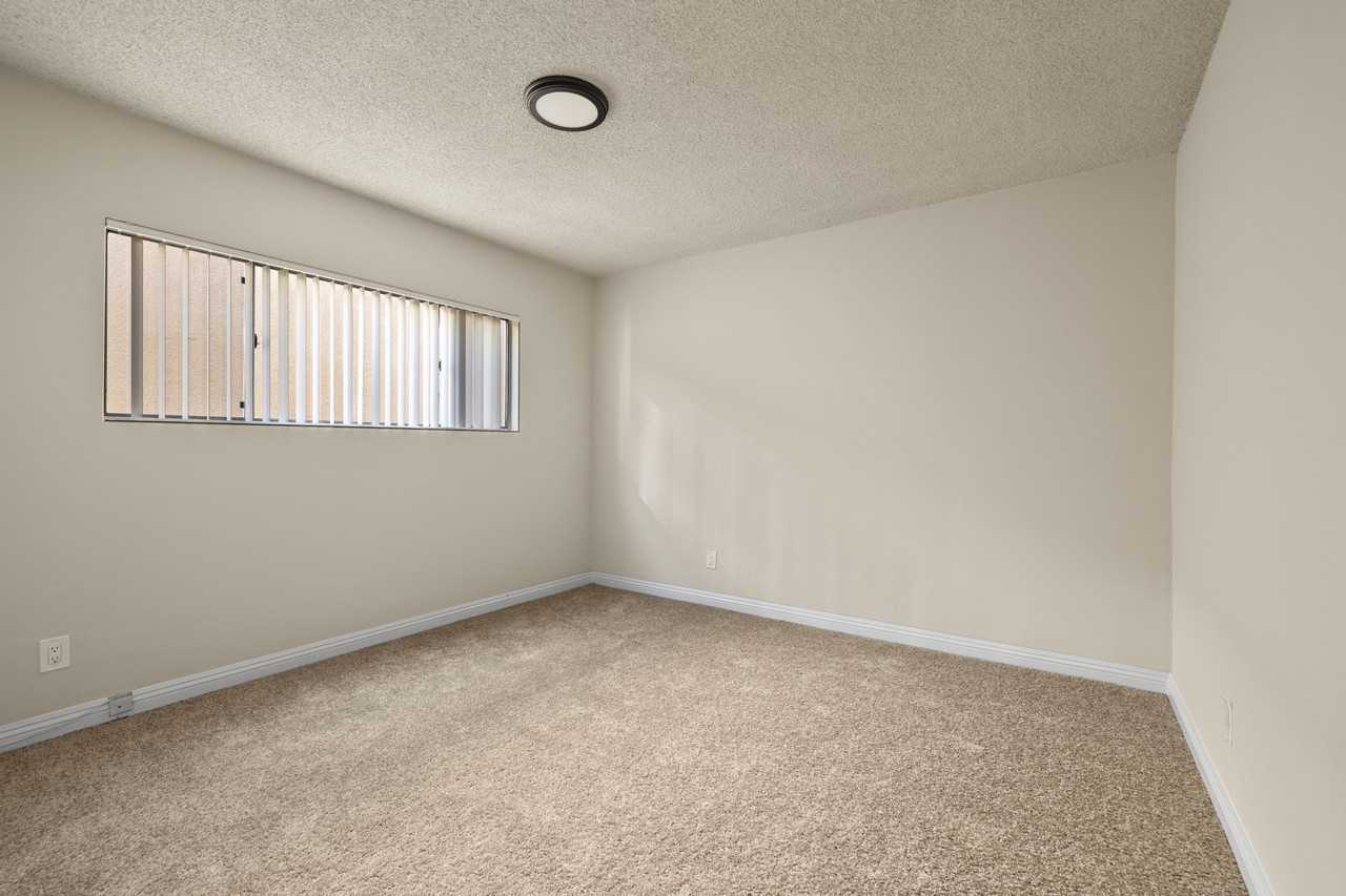 418 W. Regent St. - Photo 5 of 17