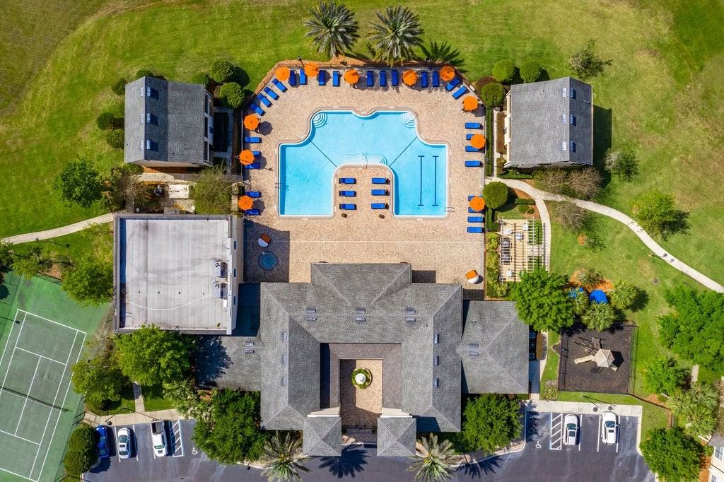 Park Lane Apartments - Photo 6 of 52