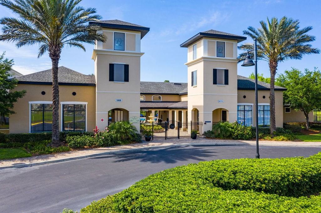 Park Lane Apartments - Photo 7 of 52