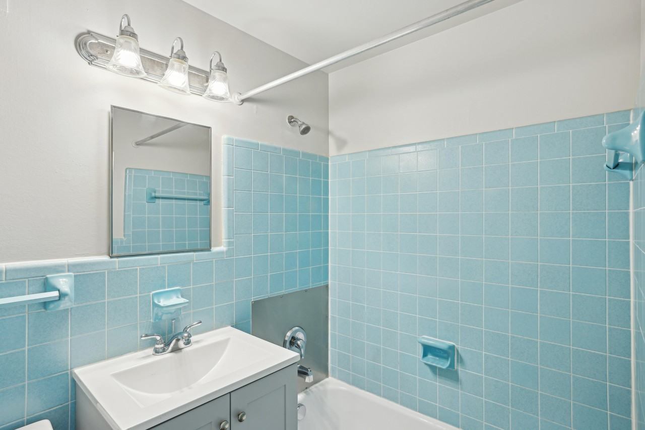 Barbizon Apartments - Photo 7 of 13