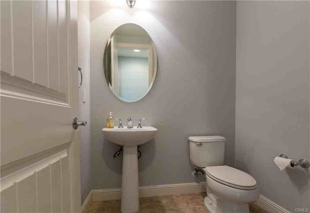 11557 Verona Dr - Photo 3 of 8