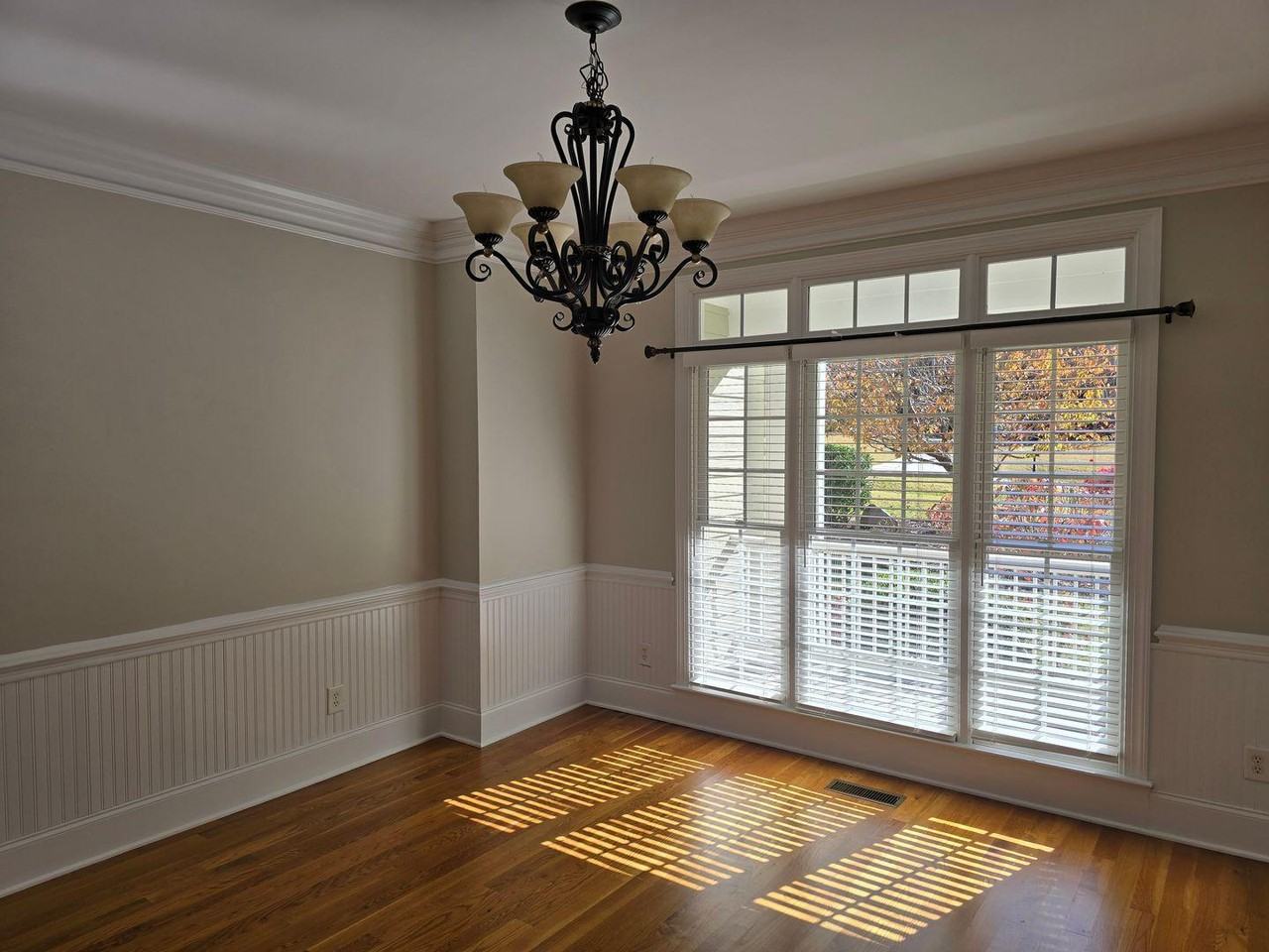 3653 Pleasants Ridge Dr - Photo 5 of 34