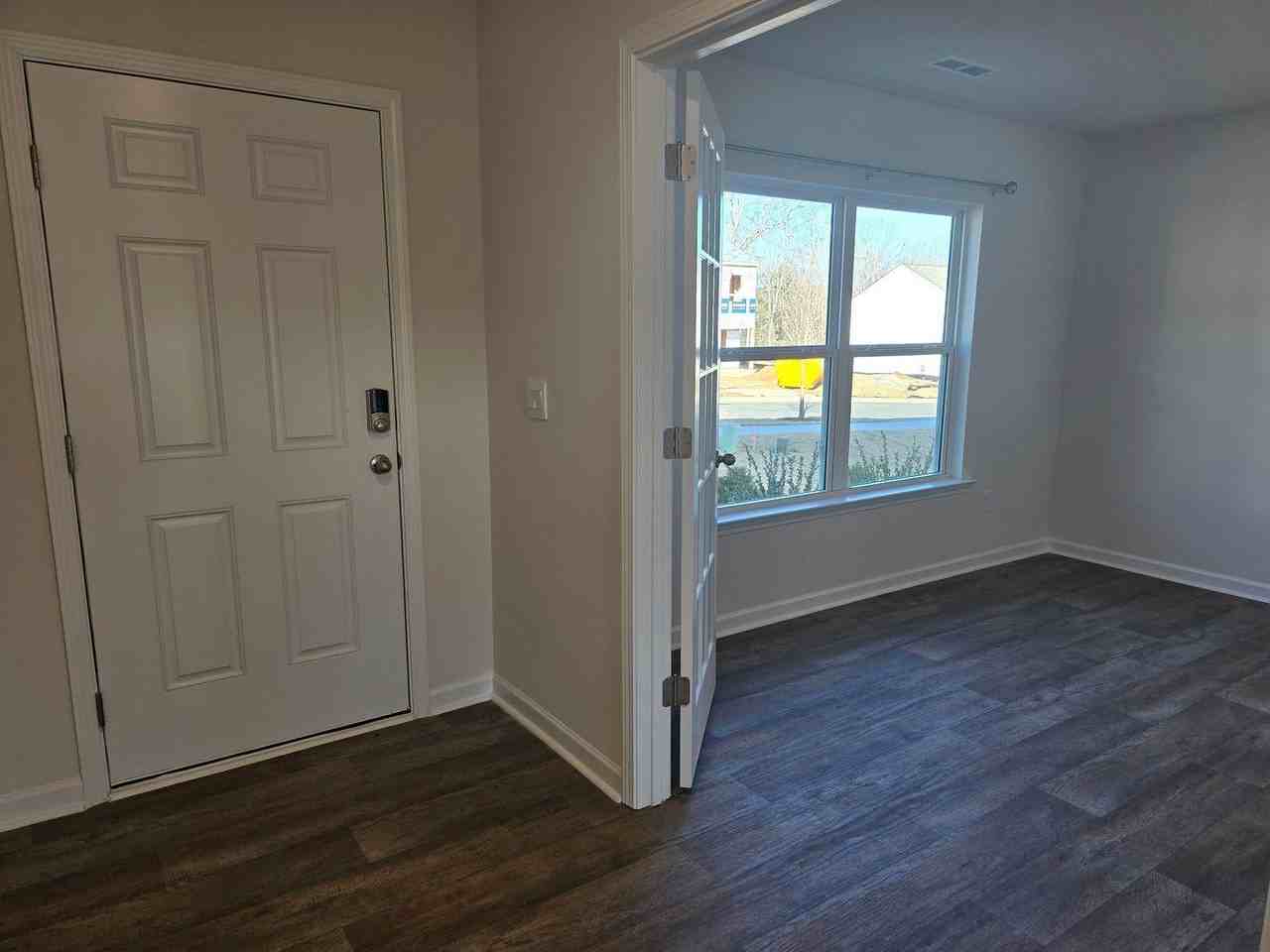 5924 Sodium St - Photo 3 of 26