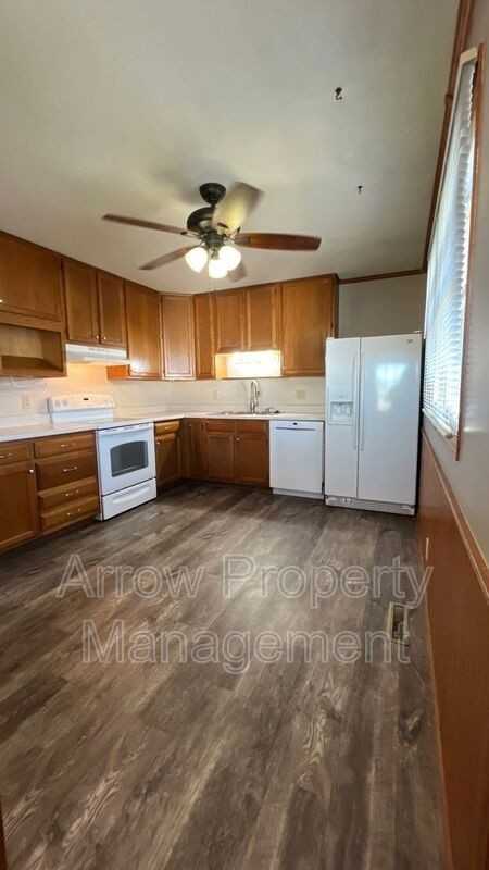 8340 Chestnut Ln - Photo 2 of 27