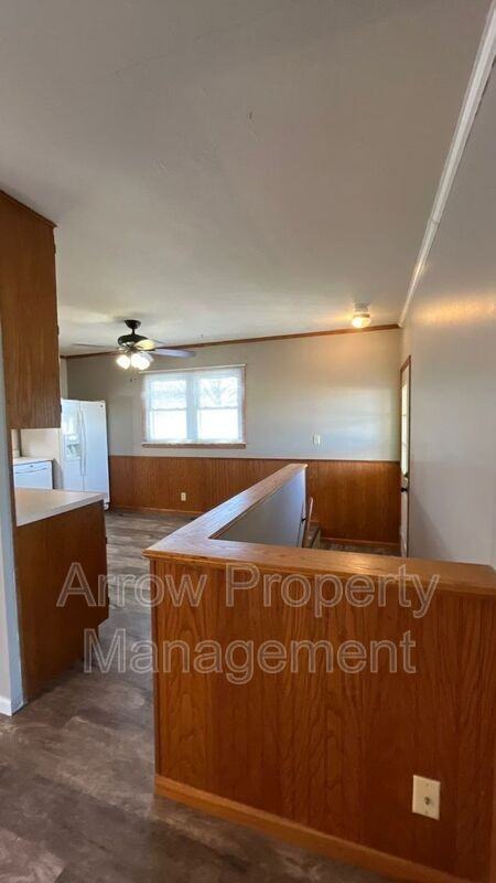 8340 Chestnut Ln - Photo 3 of 27