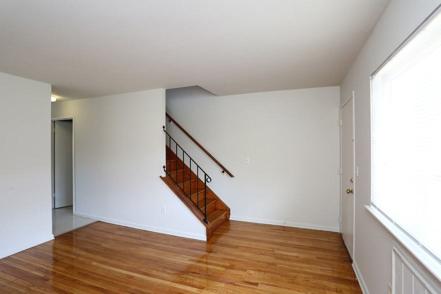 SummerHill Apartments - Photo 7 of 18