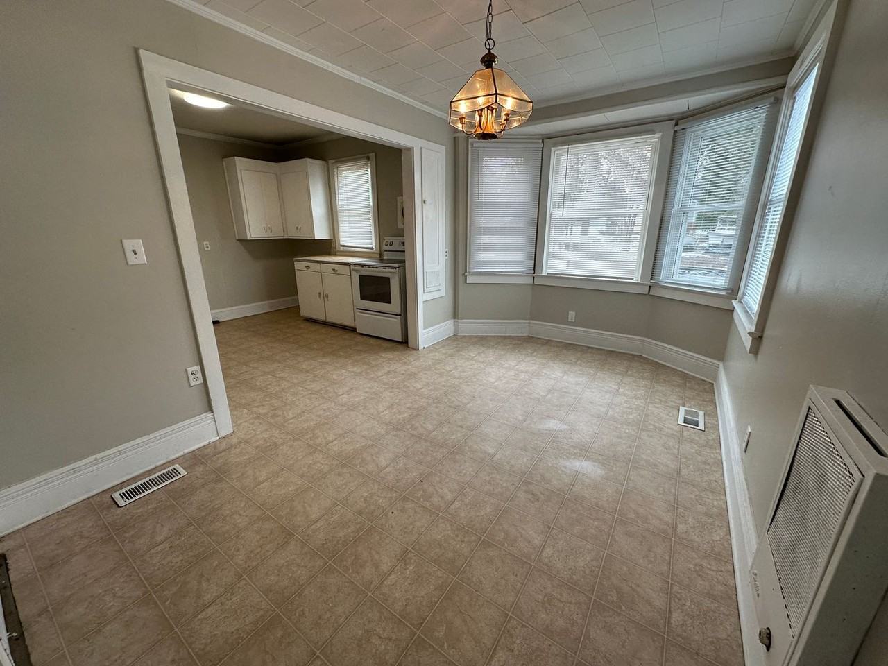 1520A Glover St - Photo 3 of 9