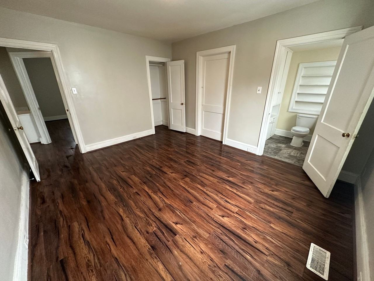 1520A Glover St - Photo 5 of 9